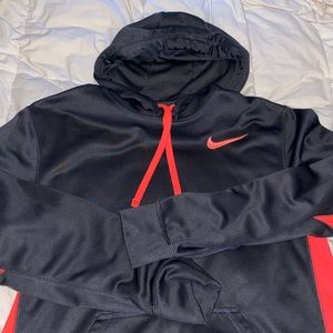 Nike Hoodie with pocket. Thermafit.